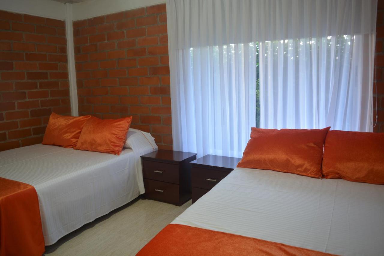 Hotel Campestre Sueno Del Abuelo Pereira Exteriör bild