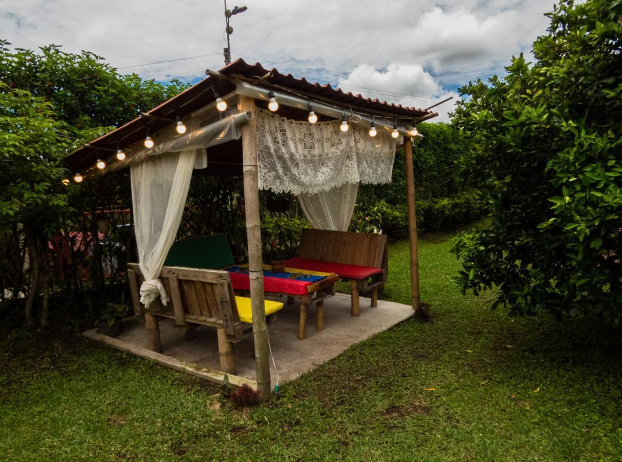 Hotel Campestre Sueno Del Abuelo Pereira Exteriör bild