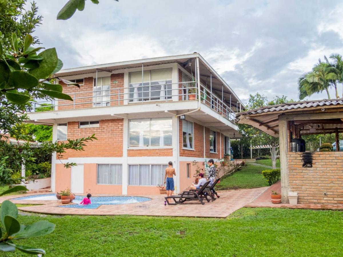 Hotel Campestre Sueno Del Abuelo Pereira Exteriör bild