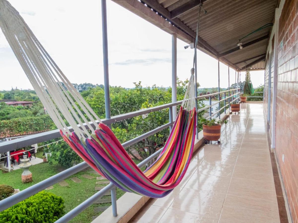 Hotel Campestre Sueno Del Abuelo Pereira Exteriör bild