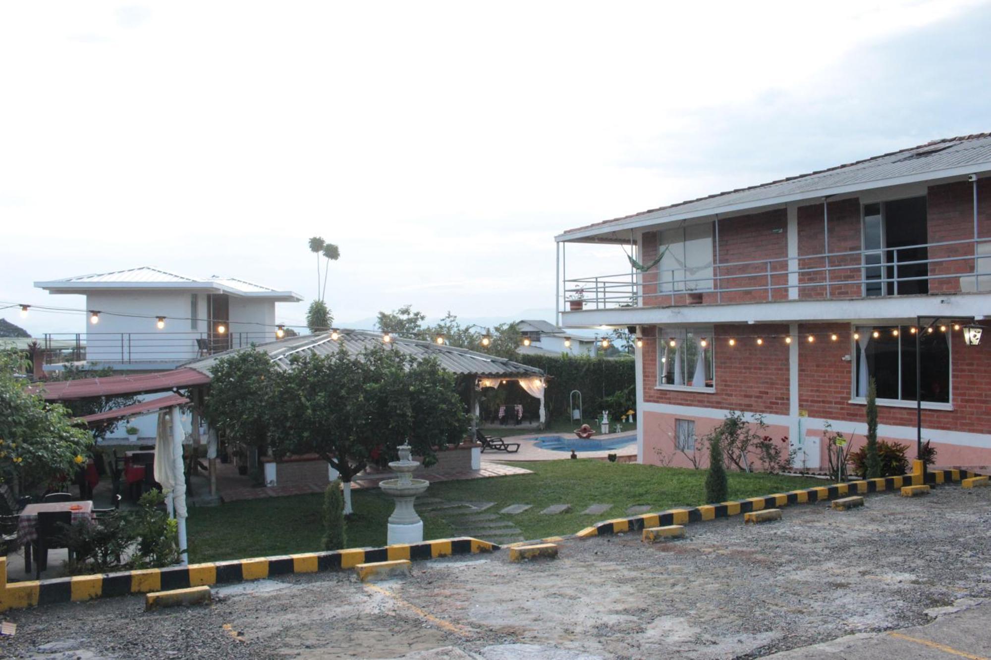 Hotel Campestre Sueno Del Abuelo Pereira Exteriör bild